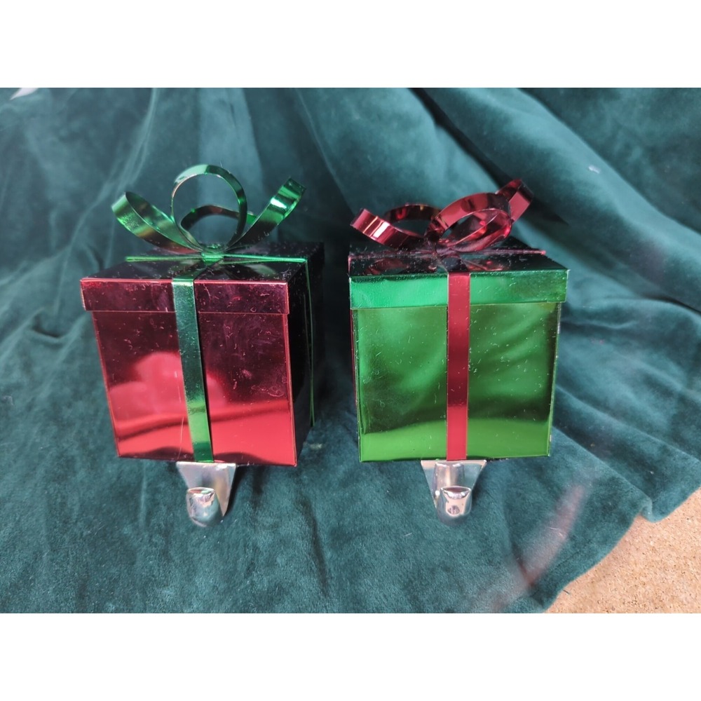 Metal Gift Boxes, Christmas Stocking Hangers, Red and green, set of two